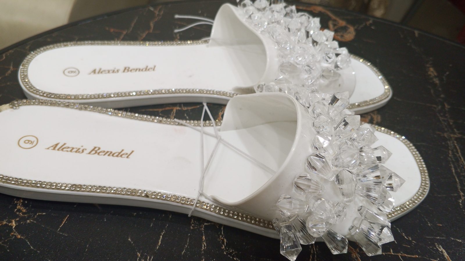 Ladies shoes