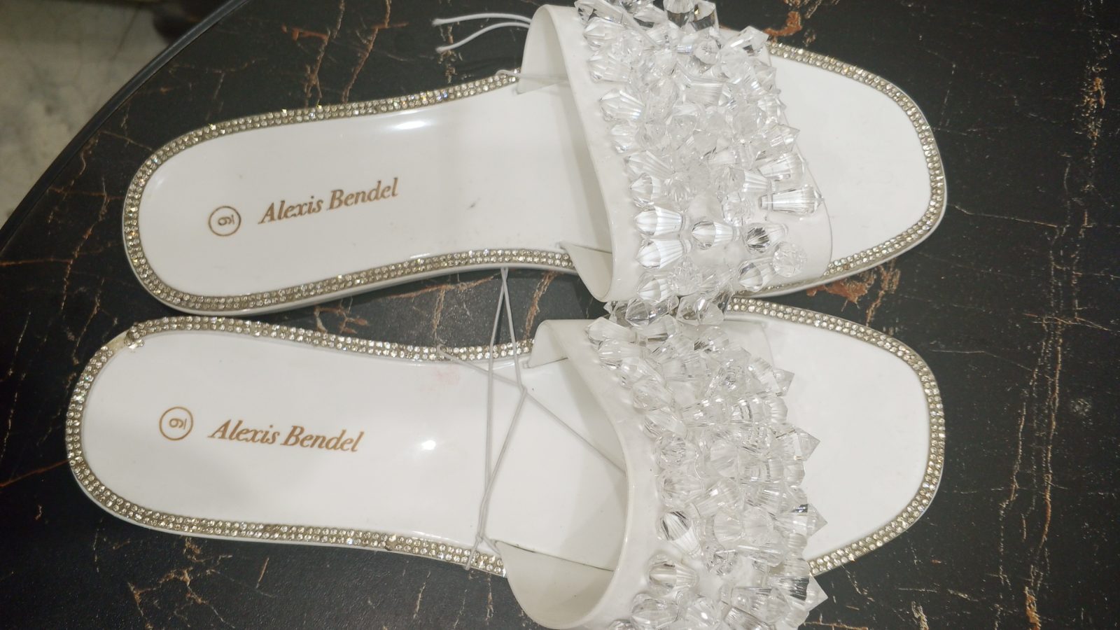 Ladies shoes