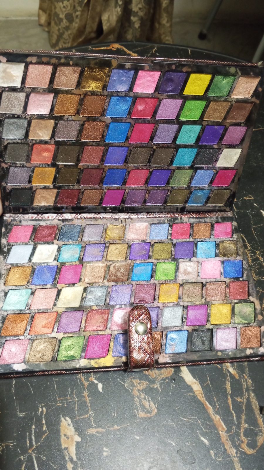 Eye shadows